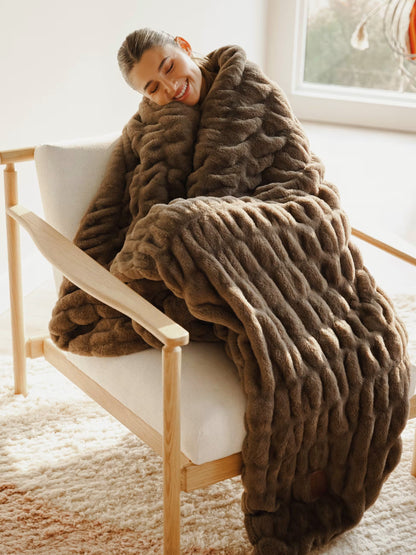 CloudHug™ Luxury Faux Fur Blanket